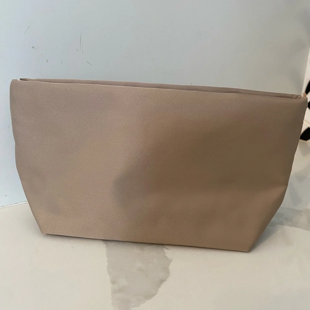 Burberry Pouch Cosmetics Bag / Makeup Organizer Case - GWP